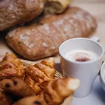 Dc Charleroi Airport Hotel 3*