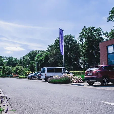 Dc Charleroi Airport Szálloda Gosselies