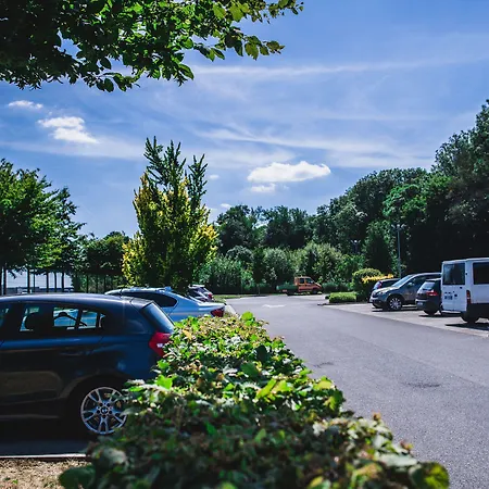Szálloda Dc Charleroi Airport Gosselies