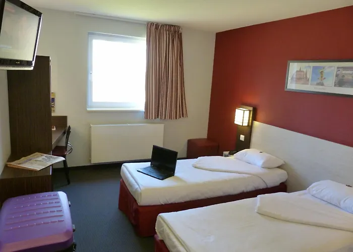 Dc Charleroi Airport 3* Gosselies