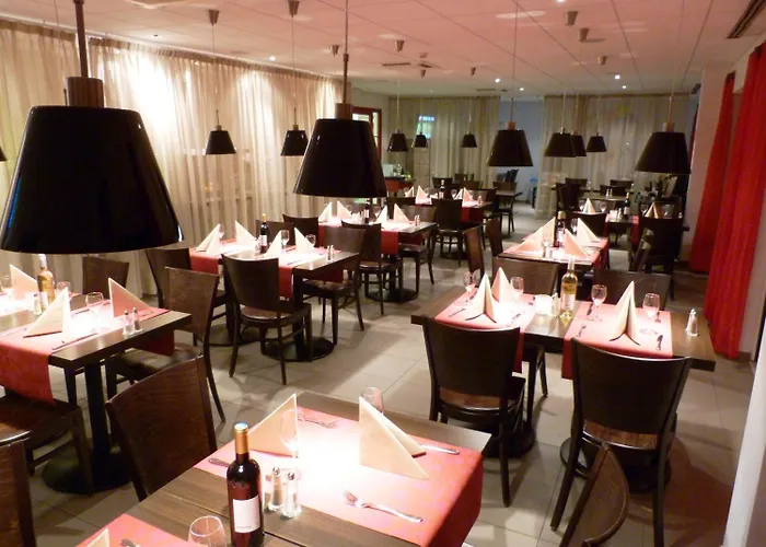 Dc Charleroi Airport Szálloda Gosselies