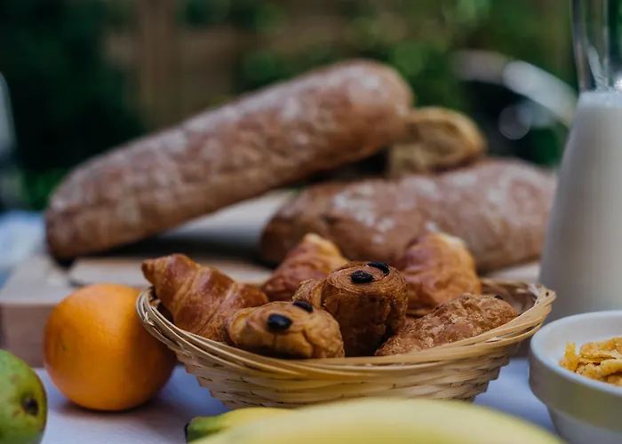 Dc Charleroi Airport Szálloda