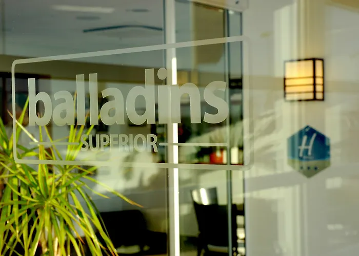 Dc Charleroi Airport 3*